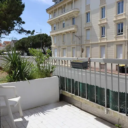 Apartment T2 A - De Pontaillac - 2 Adultes/2 Enfants, Terrasses, Parking, Proche Commerces - Fr-1-738-32 Royan